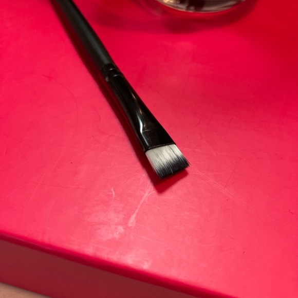 BUNDLE of #7 MAKEUP BRUSHES. #7/$25. Assorted select by name and number. - Picture 13 of 16